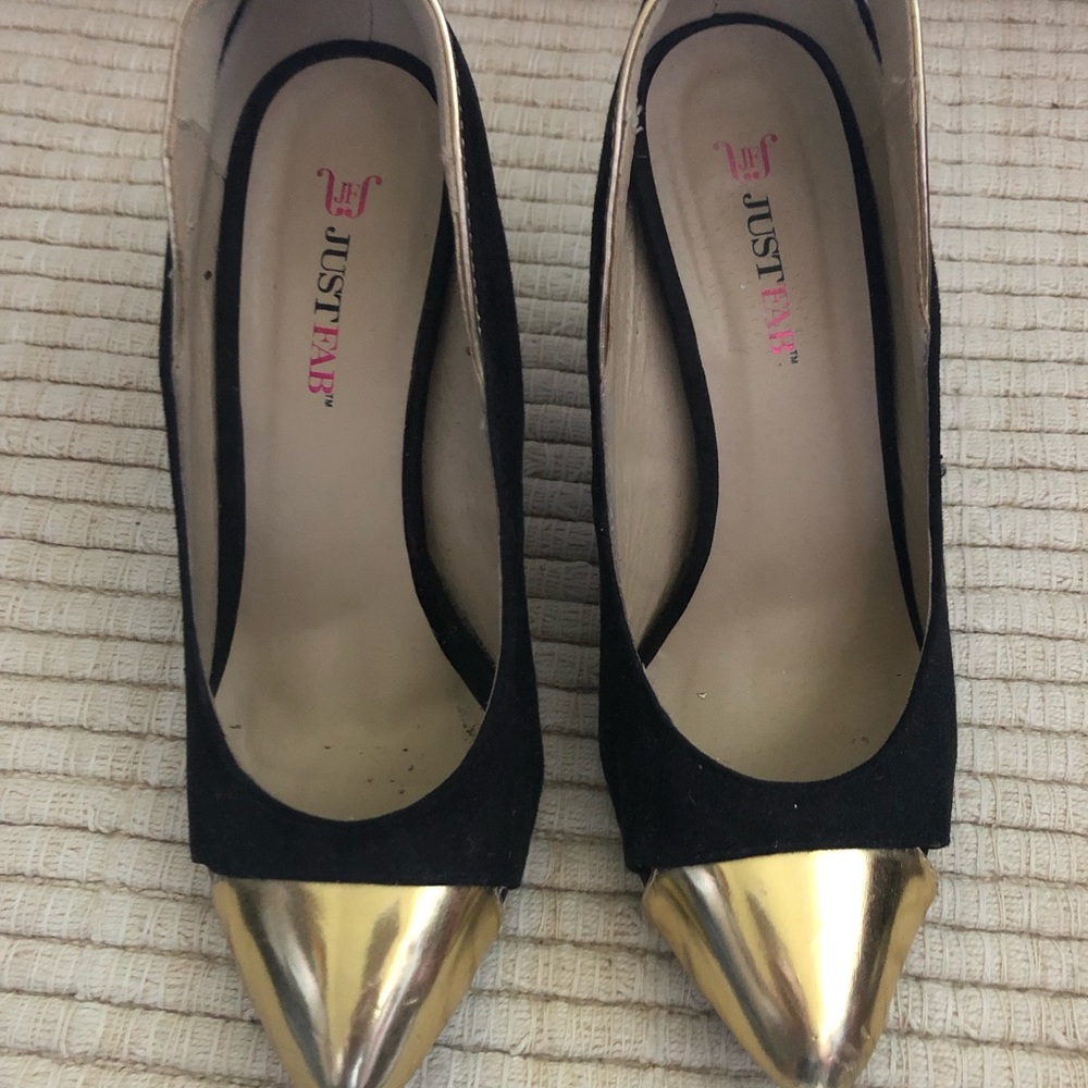 Just Fab pumps.